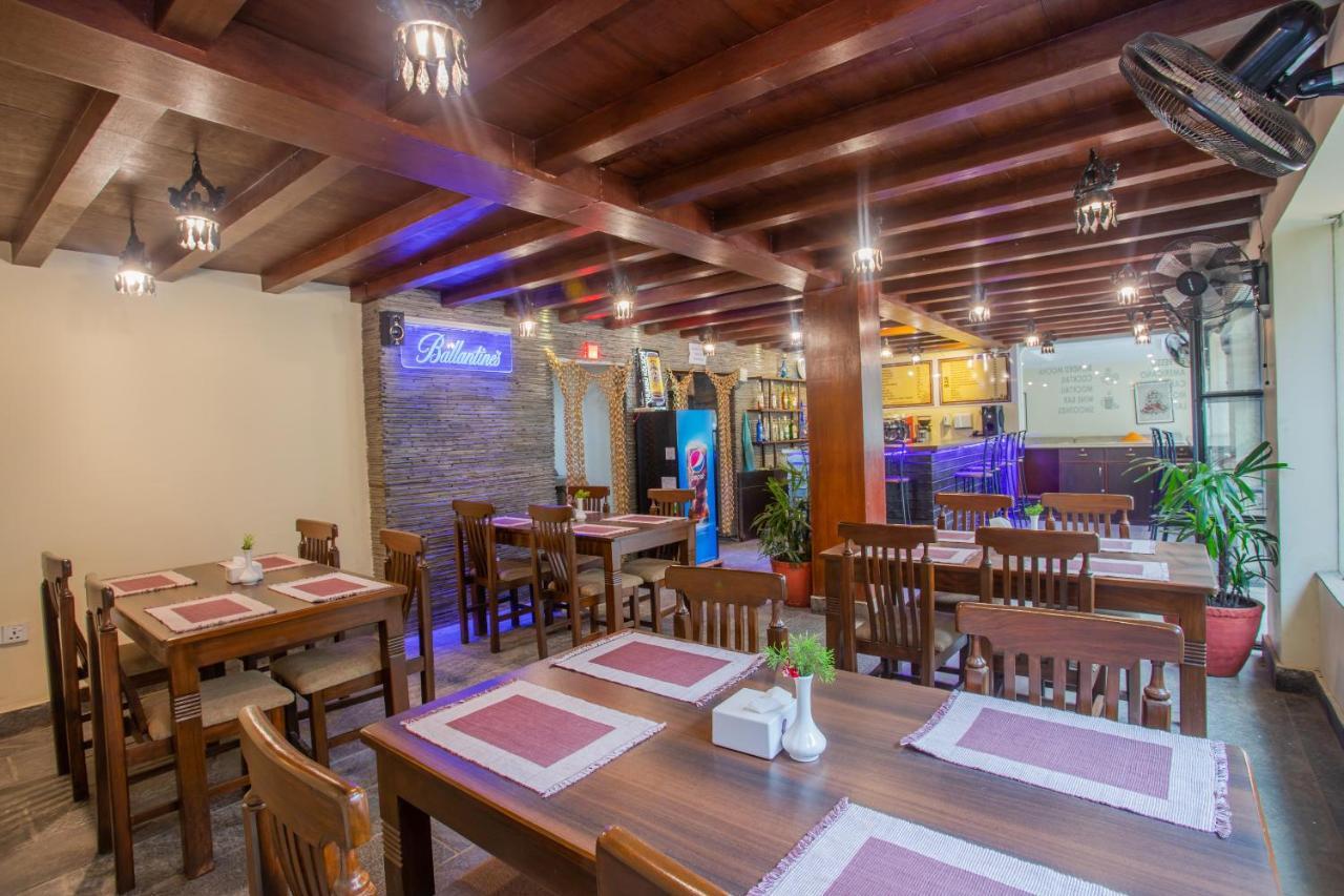 Hotel Highlander, Thamel Kathmandu Exterior photo